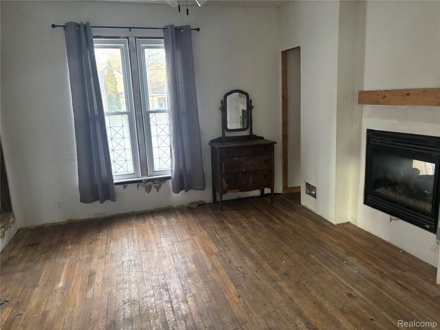 110 Oakland Street, Milford Village, MI 48381