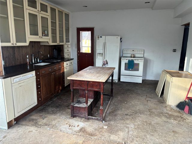 110 Oakland Street, Milford Village, MI 48381