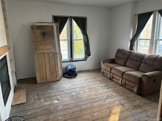 110 Oakland Street, Milford Village, MI 48381