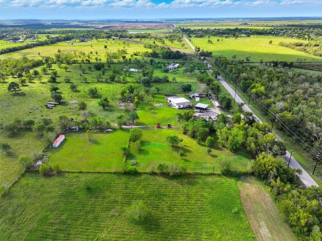 11715 County Road 48, Rosharon, TX 77583