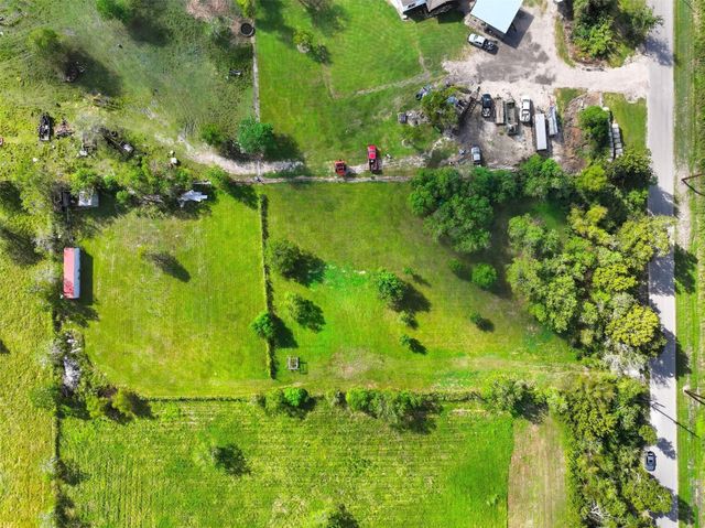 11715 County Road 48, Rosharon, TX 77583