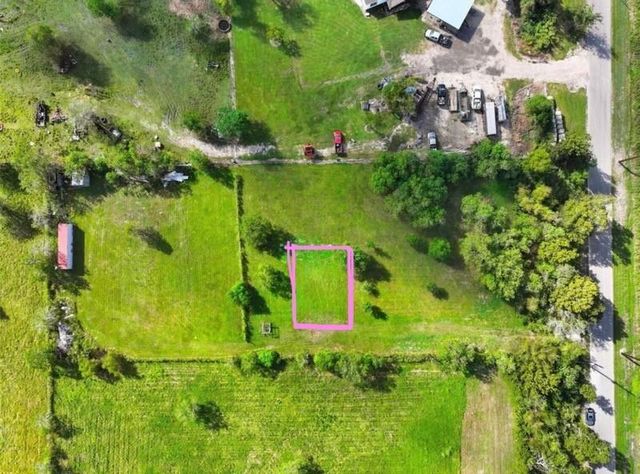 11715 County Road 48, Rosharon, TX 77583