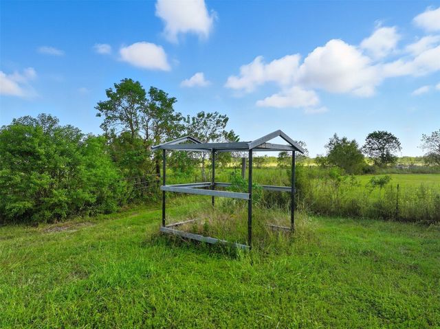 11715 County Road 48, Rosharon, TX 77583