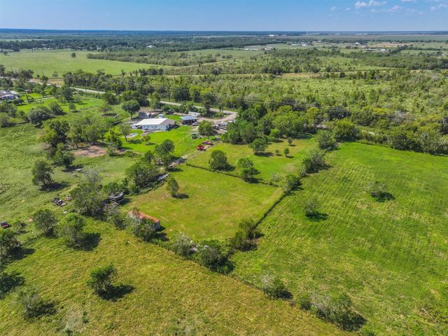 11715 County Road 48, Rosharon, TX 77583