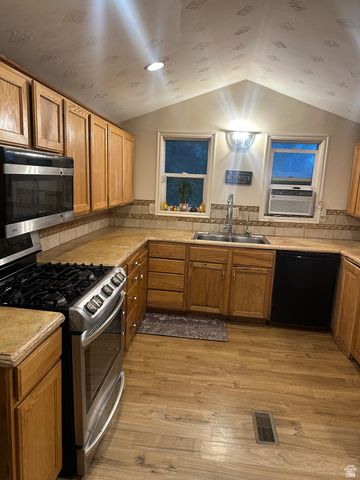 1303 S STEWART ST, Salt Lake City, UT 84104