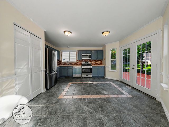 5532 Chantilly Circle, Lake In The Hills, IL 60156