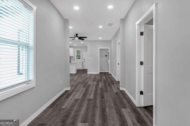 1055 Mayson Turner Road, Atlanta, GA 30314