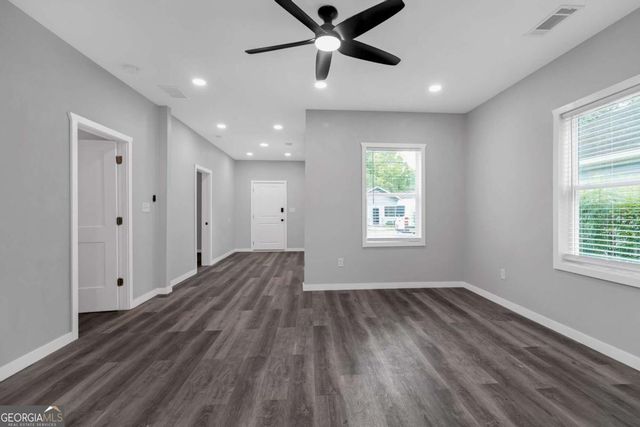 1055 Mayson Turner Road, Atlanta, GA 30314