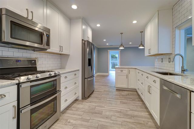 2958 MEADOW WOOD DRIVE, Clearwater, FL 33761