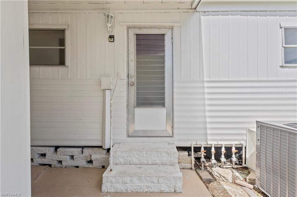 510 Menton LN, NAPLES, FL 34112 — photo 4