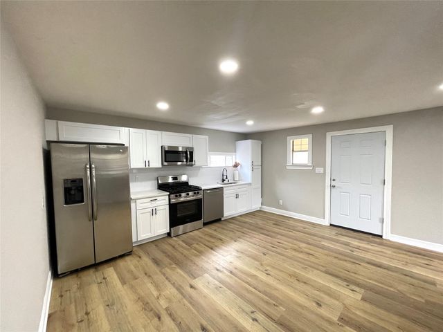 520 Avenue E, Conroe, TX 77301