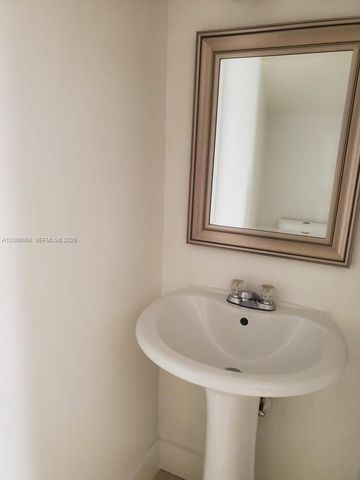 8260 NW 5th Ter 341, Miami, FL 33126