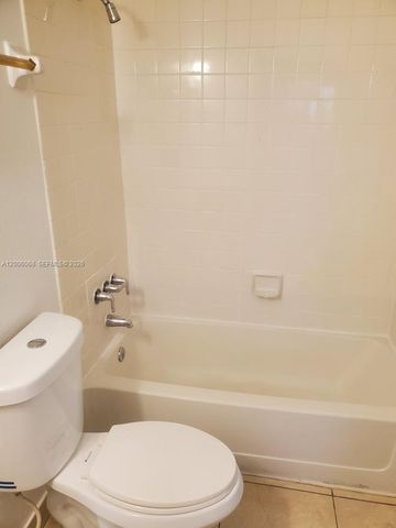 8260 NW 5th Ter 341, Miami, FL 33126