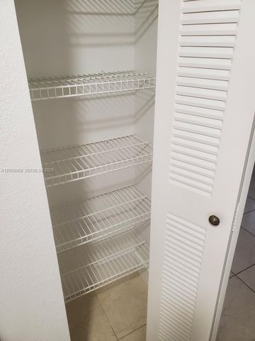 8260 NW 5th Ter 341, Miami, FL 33126