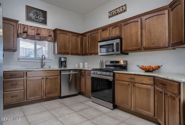 14217 BAILEE POINT Lane, El Paso, TX 79938