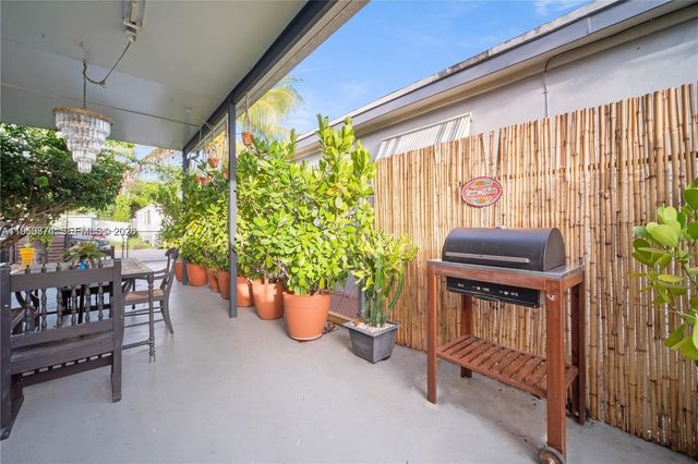 13654 NE 20th Pl, North Miami Beach, FL 33181