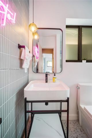 13654 NE 20th Pl, North Miami Beach, FL 33181