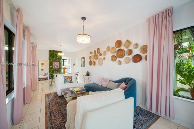 13654 NE 20th Pl, North Miami Beach, FL 33181