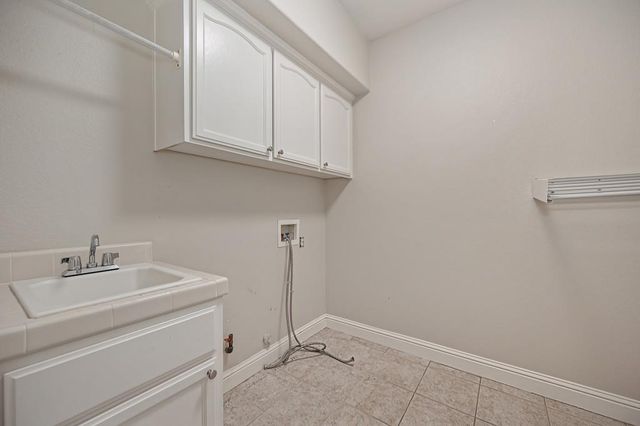 6813 Helstone Ct, Rocklin, CA 95677