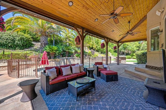 6813 Helstone Ct, Rocklin, CA 95677