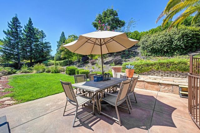 6813 Helstone Ct, Rocklin, CA 95677