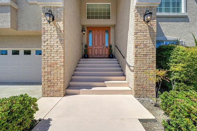6813 Helstone Ct, Rocklin, CA 95677