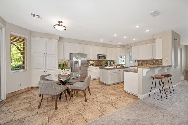 6813 Helstone Ct, Rocklin, CA 95677