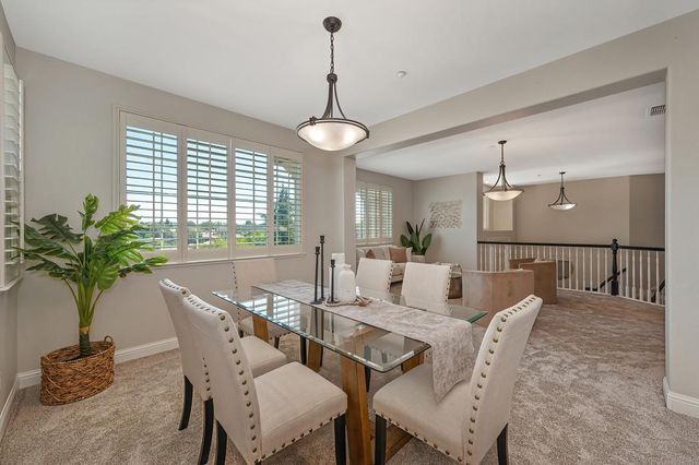 6813 Helstone Ct, Rocklin, CA 95677