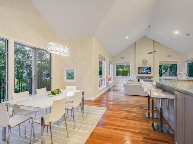 417 BEARDSLEY LN, Austin, TX 78746