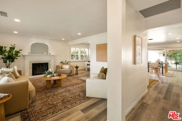 2616 N Buena Vista Street, Burbank, CA 91504