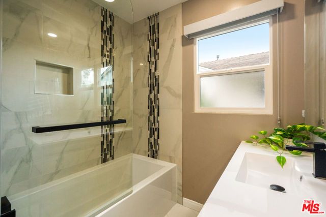 2616 N Buena Vista Street, Burbank, CA 91504