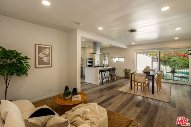 2616 N Buena Vista Street, Burbank, CA 91504