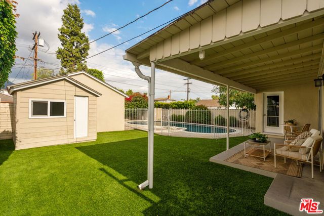 2616 N Buena Vista Street, Burbank, CA 91504