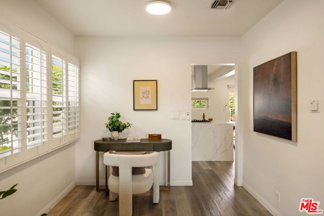2616 N Buena Vista Street, Burbank, CA 91504