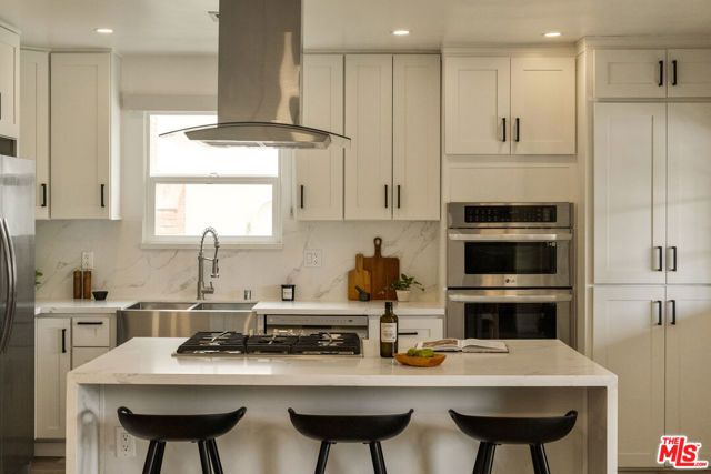 2616 N Buena Vista Street, Burbank, CA 91504