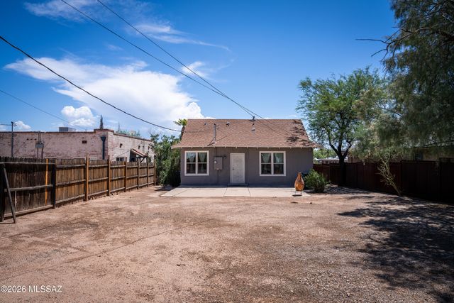 1445 E 8th Street, Tucson, AZ 85719