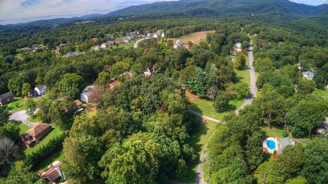 4828 Cherokee Hills DR, Salem, VA 24153