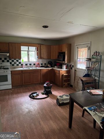 852 South Avenue, Forest Park, GA 30297