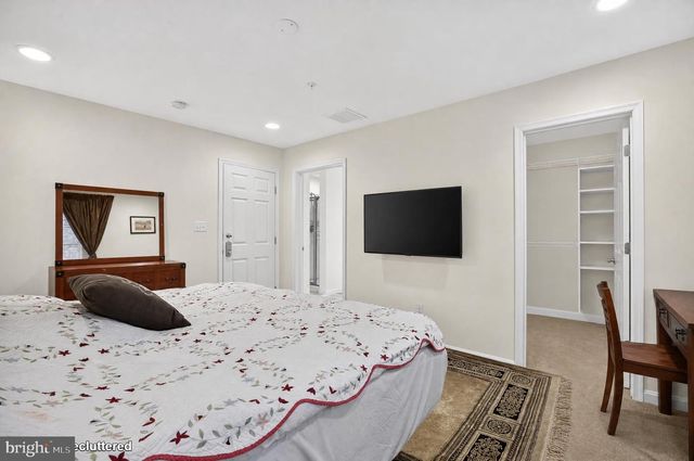 18705 FALLING RIVER DR, Gaithersburg, MD 20879