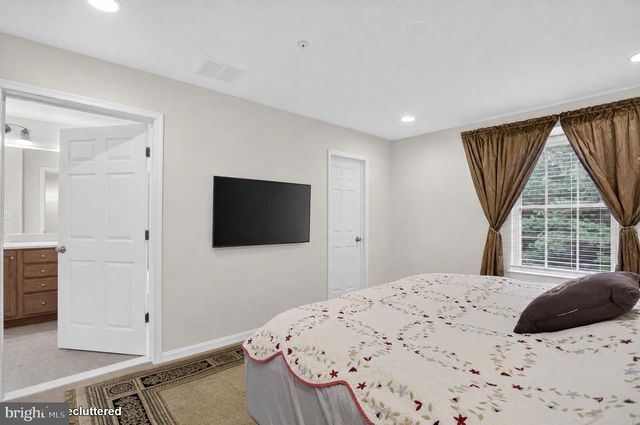 18705 FALLING RIVER DR, Gaithersburg, MD 20879