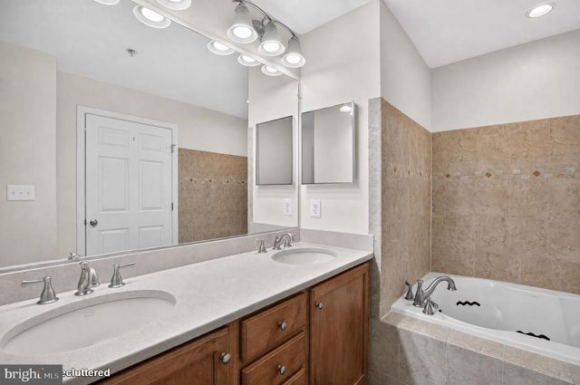 18705 FALLING RIVER DR, Gaithersburg, MD 20879