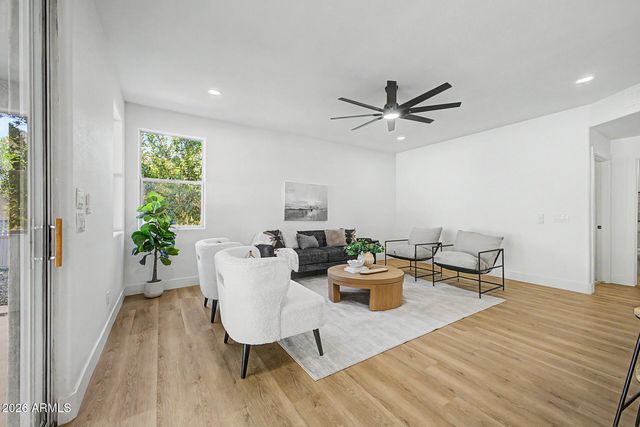 517 S ROCK HARBOR Drive, Gilbert, AZ 85233