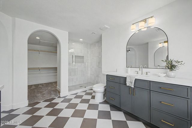 517 S ROCK HARBOR Drive, Gilbert, AZ 85233