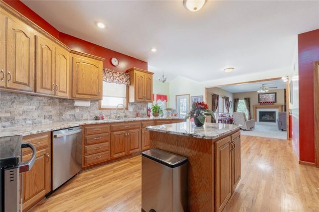 17807 157th Terrace, Basehor, KS 66007