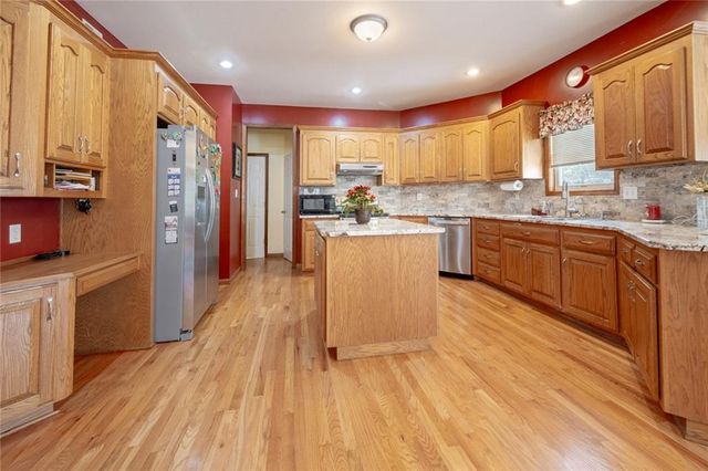 17807 157th Terrace, Basehor, KS 66007