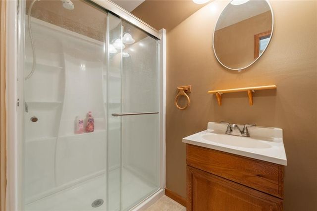17807 157th Terrace, Basehor, KS 66007