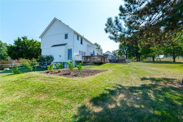 17807 157th Terrace, Basehor, KS 66007