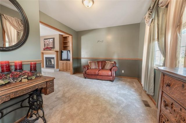 17807 157th Terrace, Basehor, KS 66007