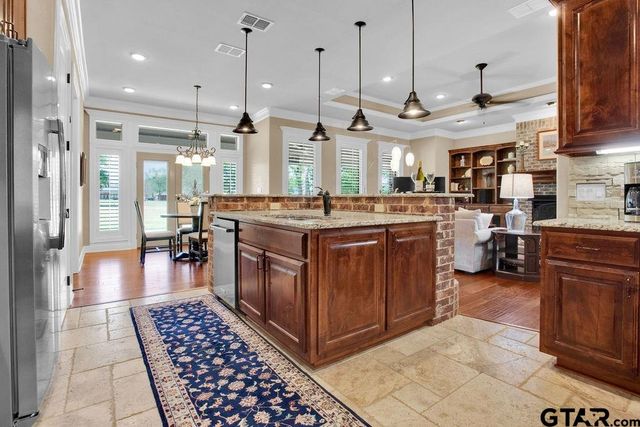 120 Ryder Cup Trail, Hideaway, TX 75771