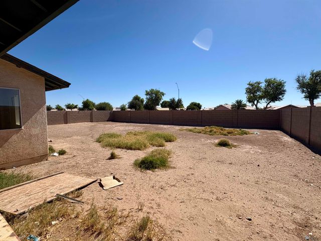 2125 S 40 DR, Yuma, AZ 85364